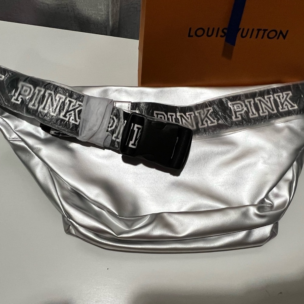 VS Pink Fanny Pack silver